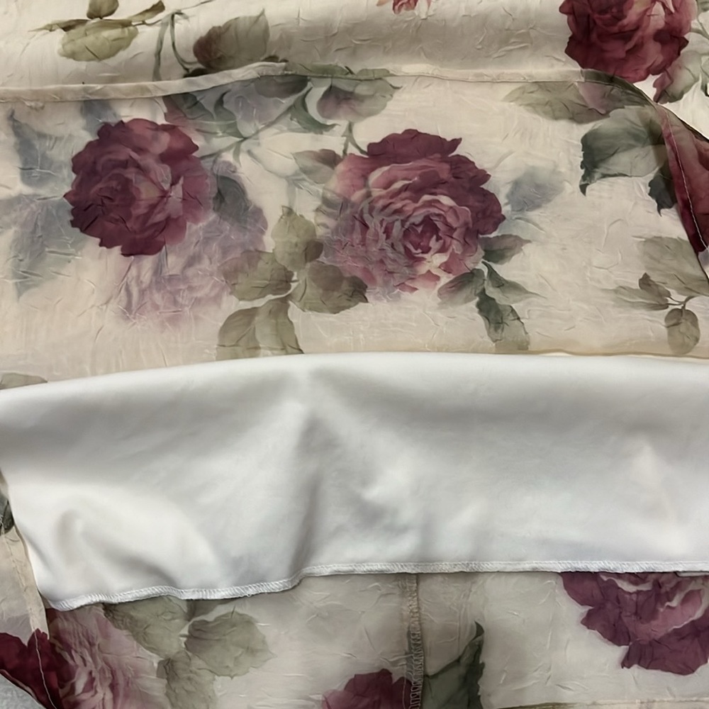 Floral Maxi Dress in Cream and Pink - Picture 10 of 12